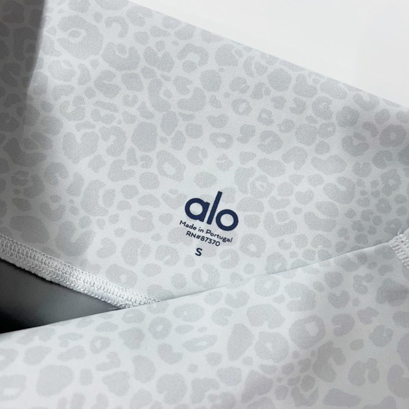 Alo Yoga High Waist Vapor Leggings Women's Small White Leopard Print - Picture 3 of 10